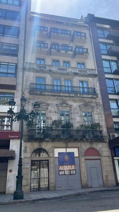 Central Suites Poli Sanz Vigo Exteriör bild