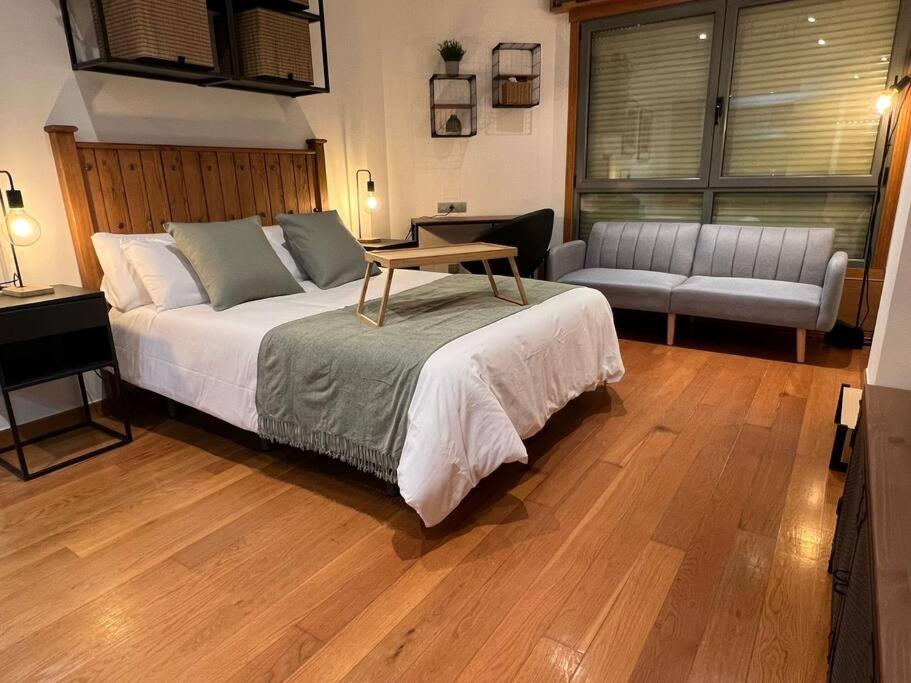 Central Suites Poli Sanz Vigo Exteriör bild
