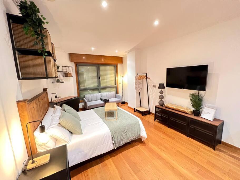 Central Suites Poli Sanz Vigo Exteriör bild